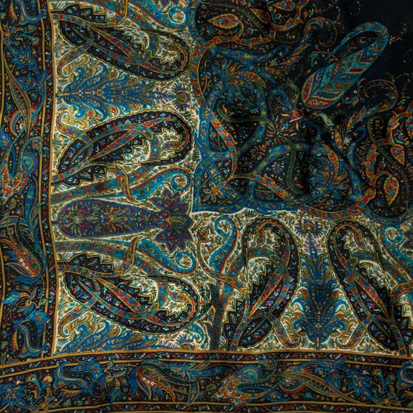 Yves Saint Laurent YSL Large 100% Silk Paisley Print Scarf Shawl Babushka - Picture 10 of 15